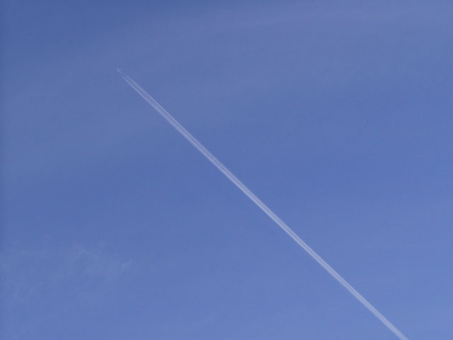 飛行機雲とは コトバンク