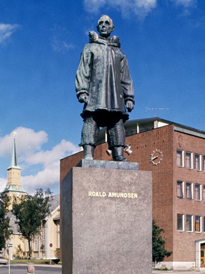アムンゼン Roald Engelbregt Gravning Amundsen とは コトバンク
